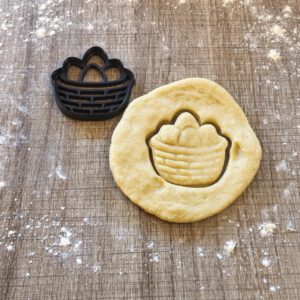 Osterkorb mit Eiern Ausstecher